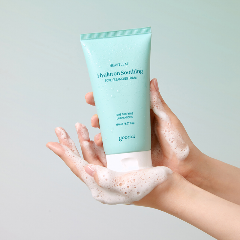 Goodal Heartleaf Hyaluron Soothing Pore Cleansing Foam