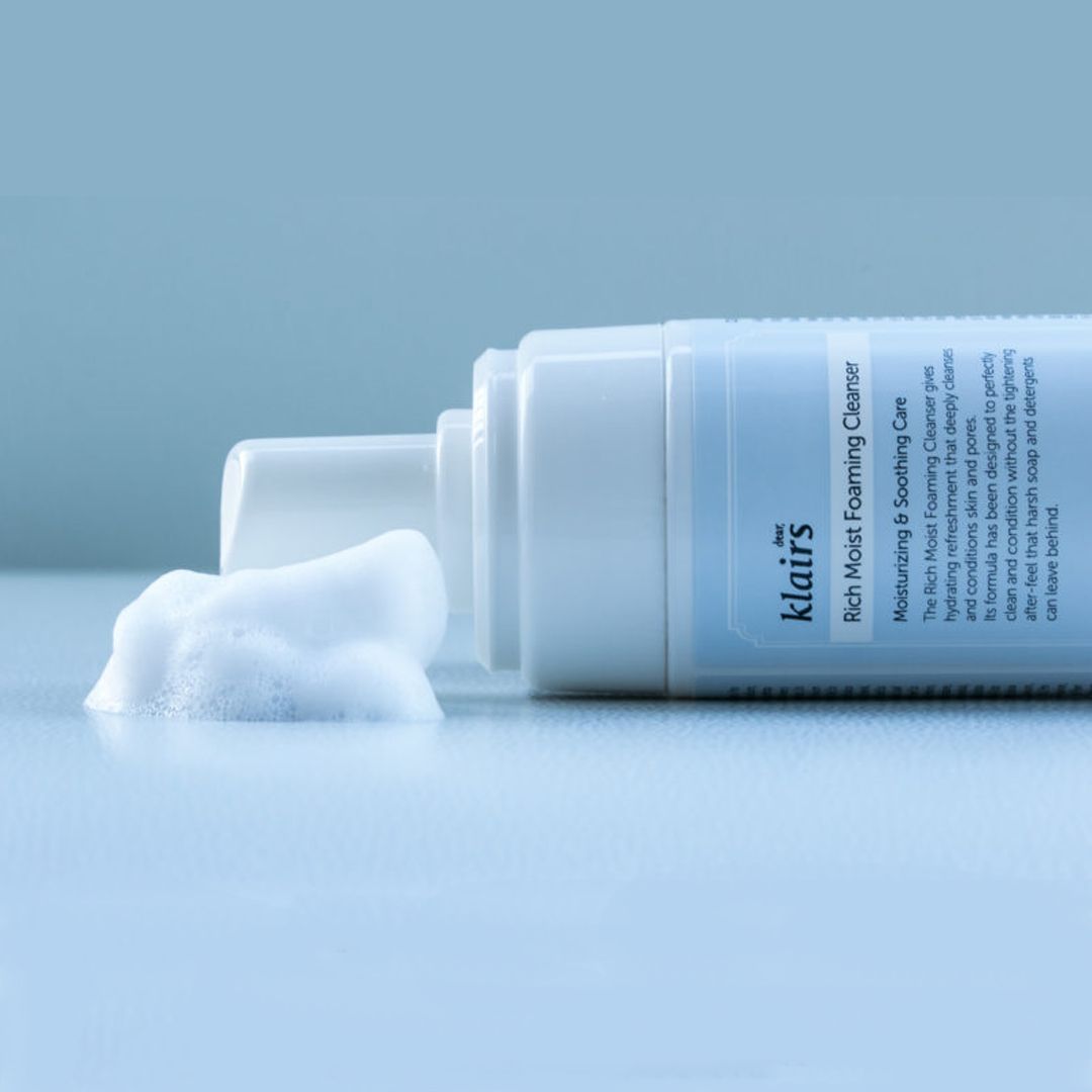 Dear Klairs Rich Moist Foaming Cleanser