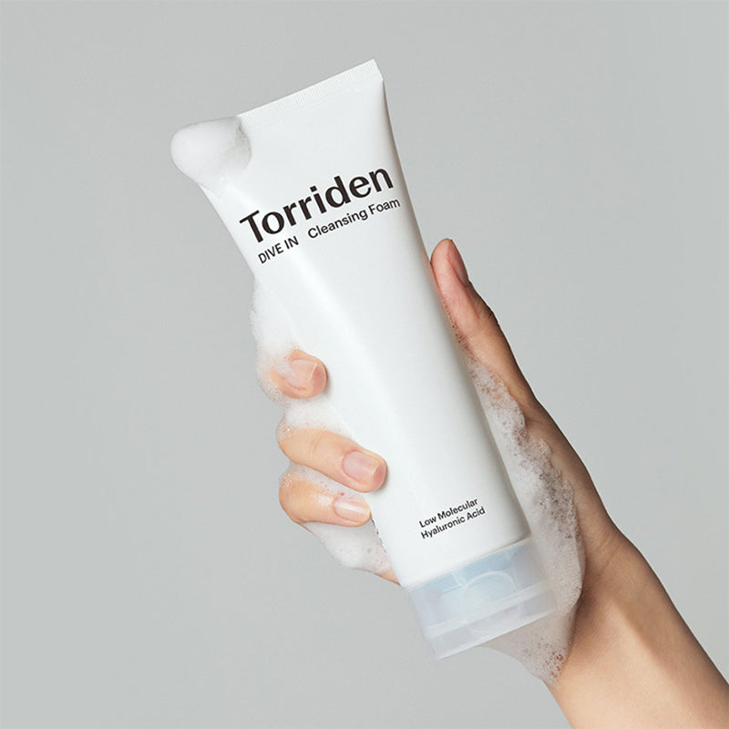 Torriden DIVE-IN Low Molecular Hyaluronic Acid Cleansing Foam