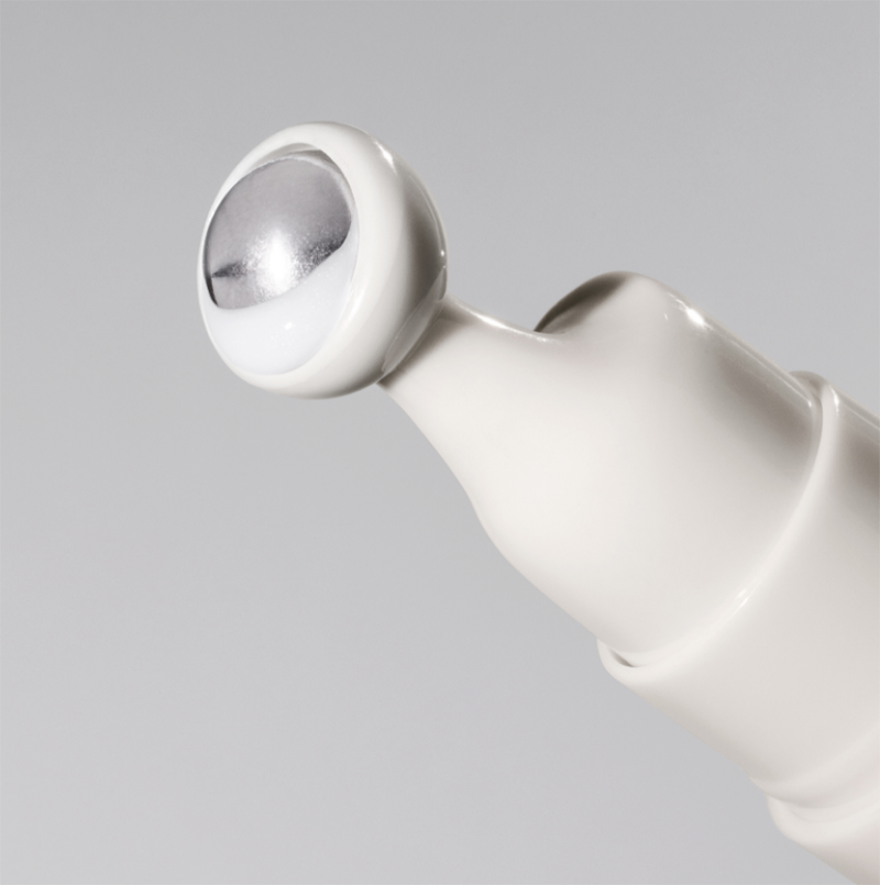 INNISFREE Green Tea Hyaluronic Glow Eye & Face Ball